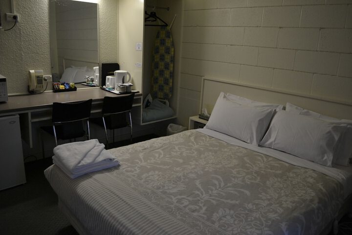 Room 12 of 44