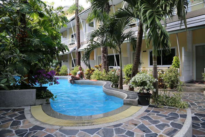 Pool 39 of 84