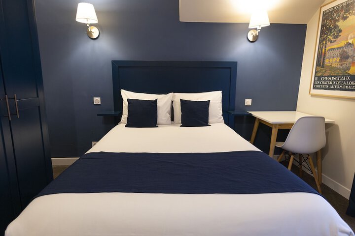 Room 33 of 52