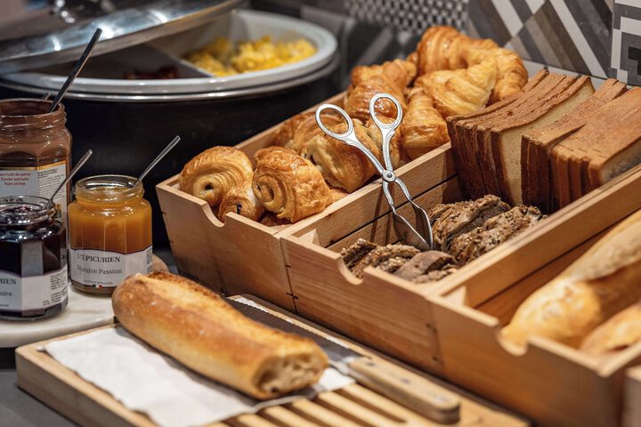 Breakfast/Coffee Service 60 of 67