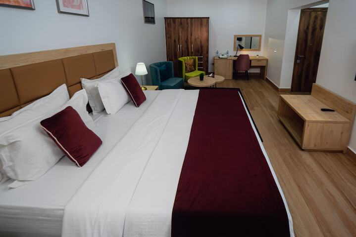 Room 16 of 22