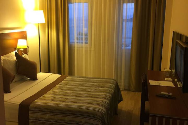 Room 20 of 97