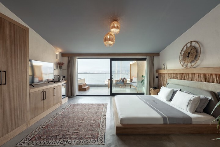 Room 16 of 39