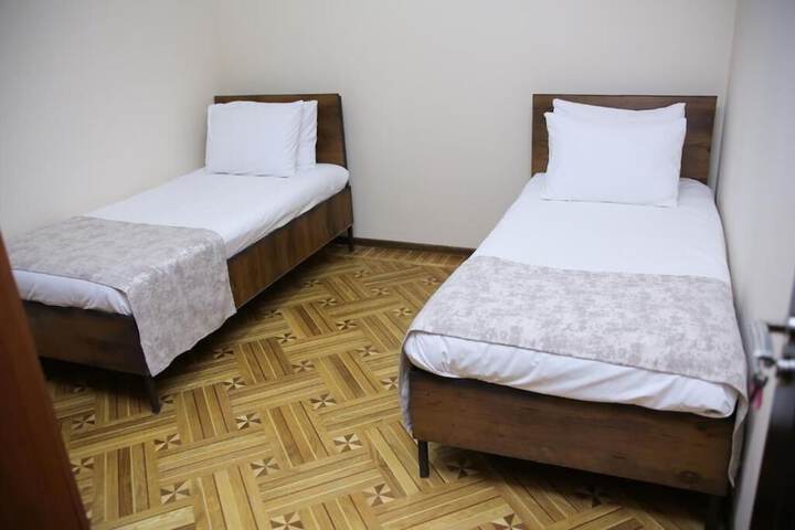 Room 16 of 39