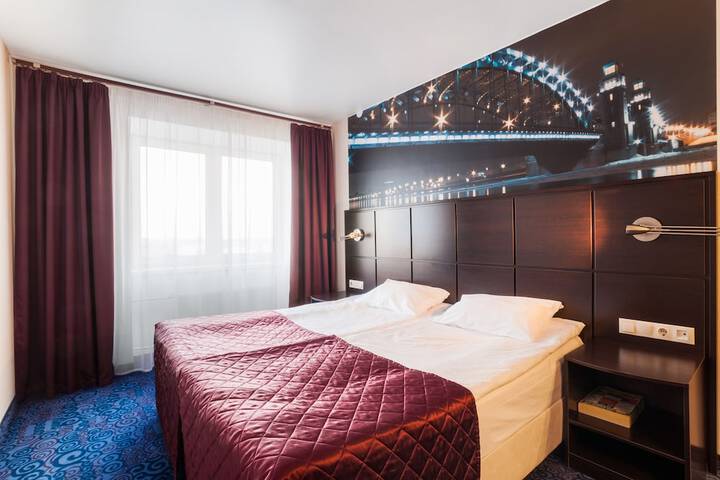 Room 16 of 40