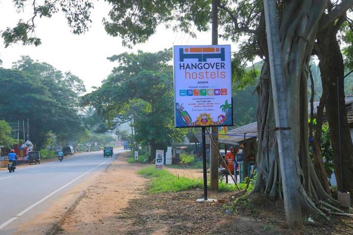Hangover Hostels Sigiriya