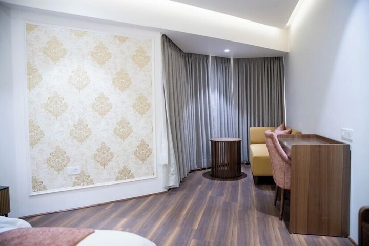 Room 18 of 29