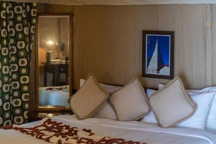 Room 9 of 30