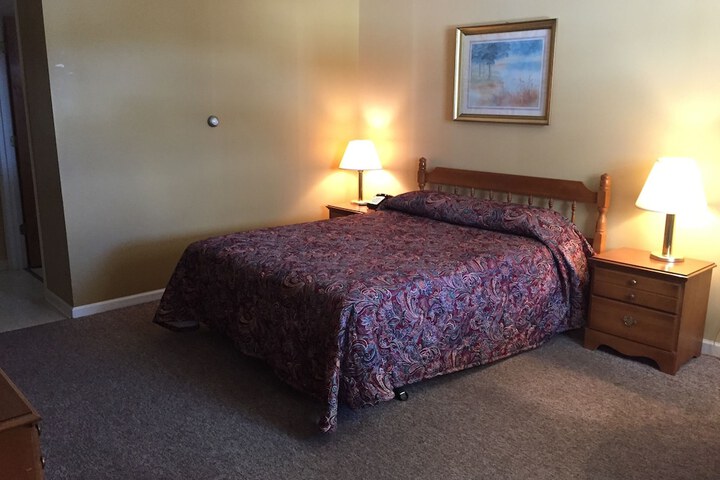Room 9 of 23