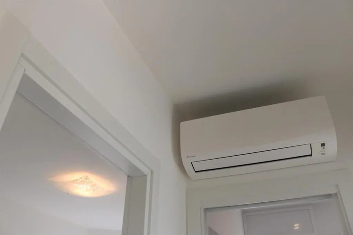 Room 11 of 15