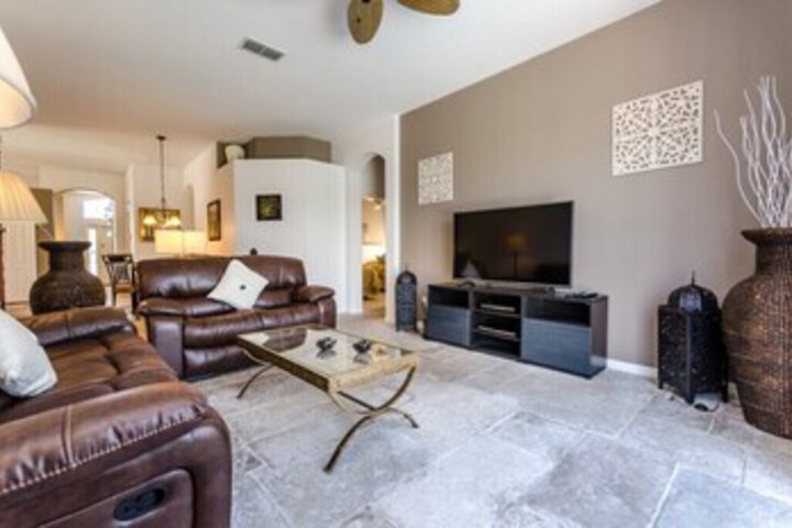 Room 9 of 25