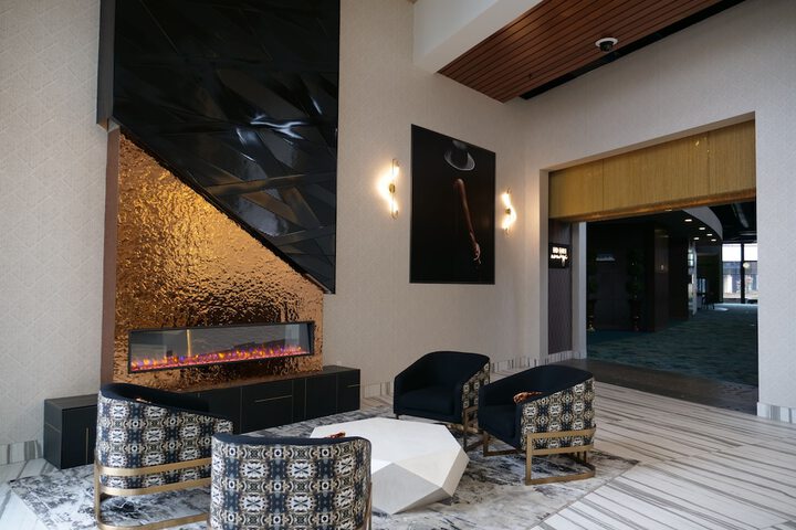 Entrance & Lobby