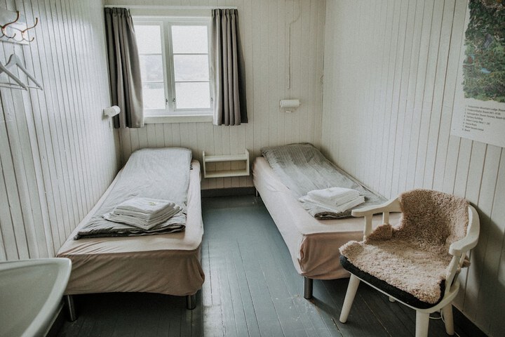 Room 16 of 59