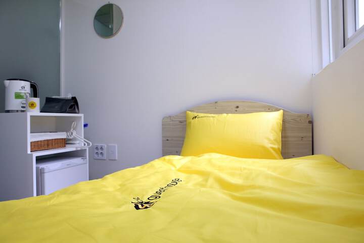 Room 10 of 51