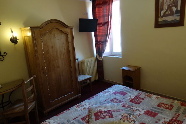 Room 16 of 70