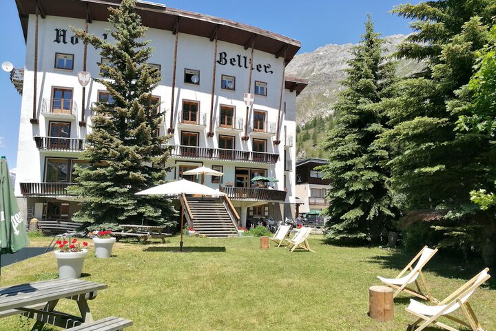 Hotel Exterior 48 of 53
