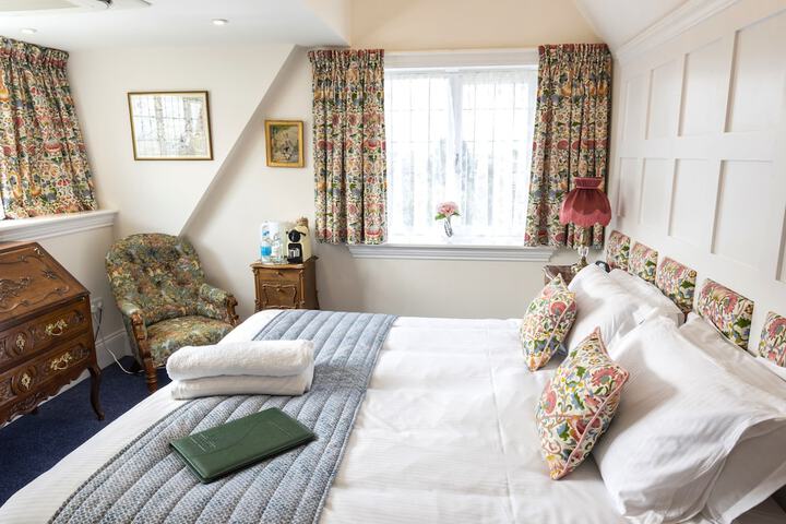 Room 32 of 187