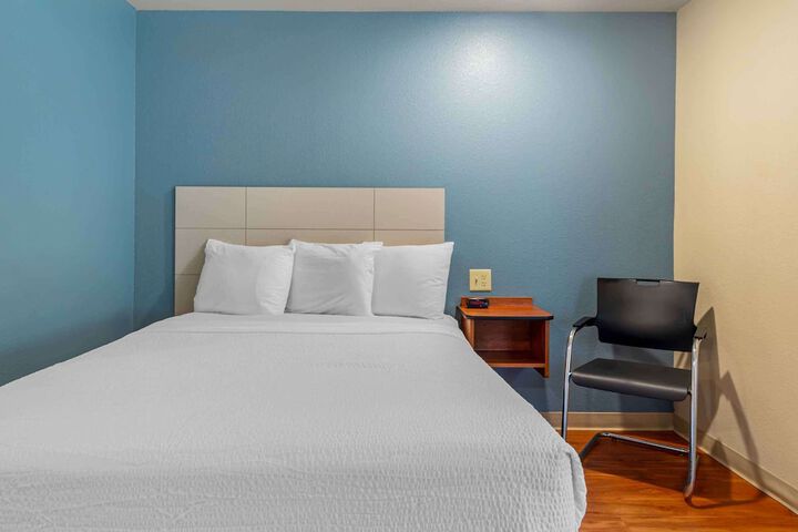 Standard Studio 1 Queen Bed (10 of 10)