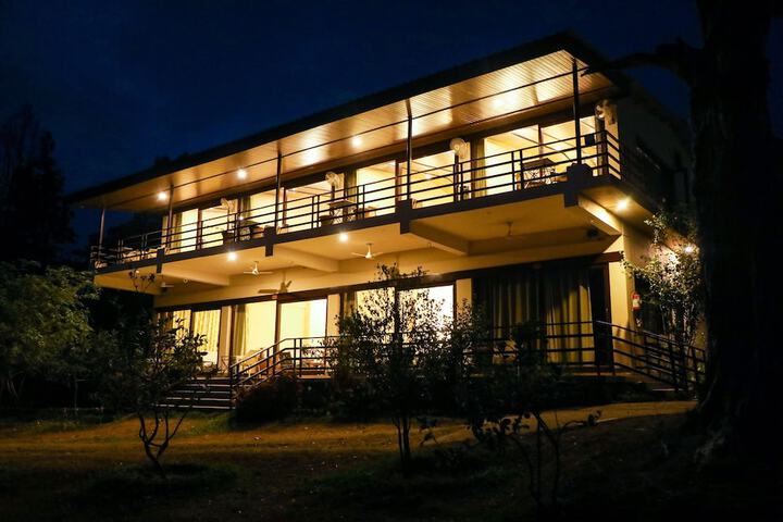 Hotel 85 of 129