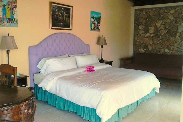 Room 18 of 108