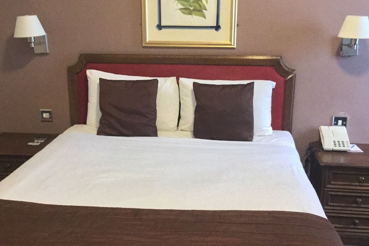 Room 14 of 48