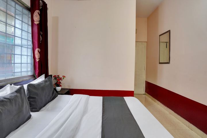 Room 2 of 17