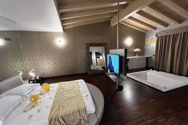 Room 15 of 39