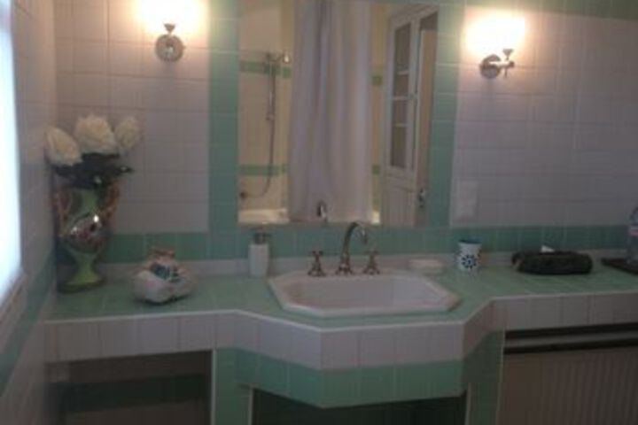 Room 4 of 48
