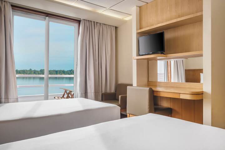 Room 12 of 60