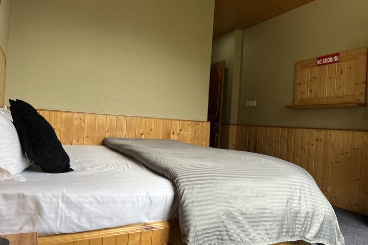 Room 12 of 49