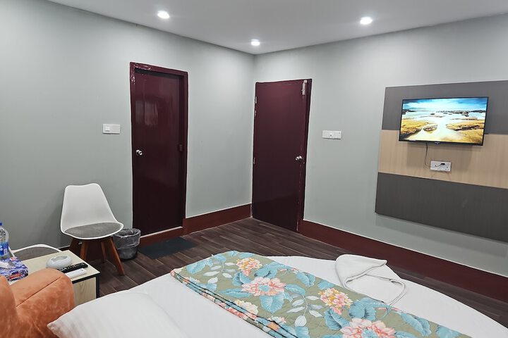 Room 33 of 66