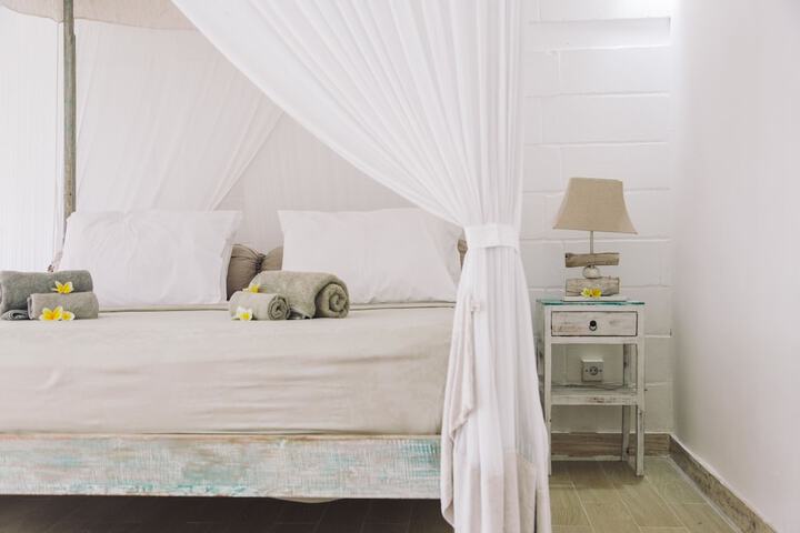 Room 6 of 73