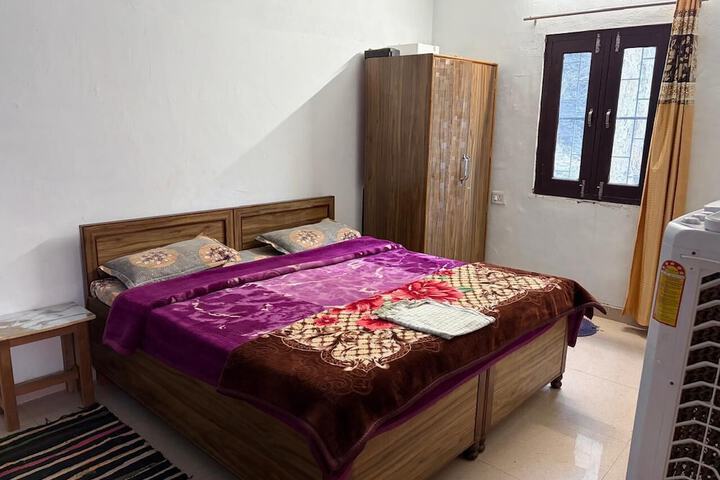 Room 7 of 20