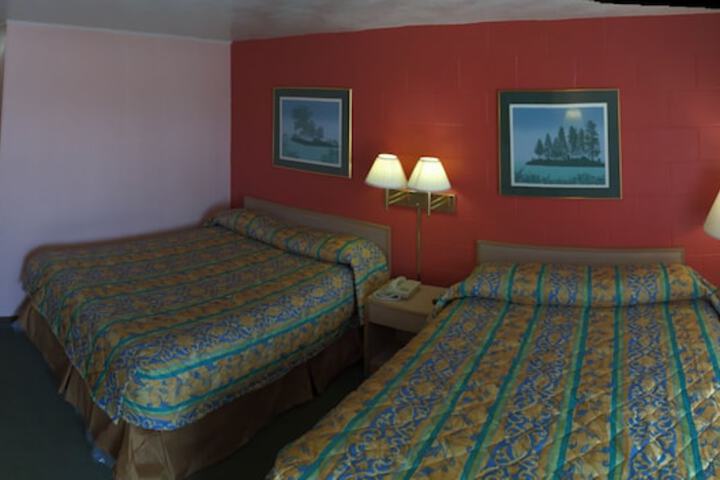 Room 13 of 38