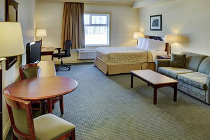 Room 4 of 18