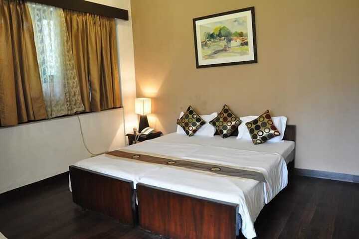 Room 6 of 26