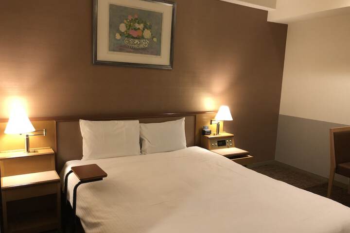 Room 5 of 38