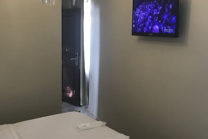 Room 3 of 23