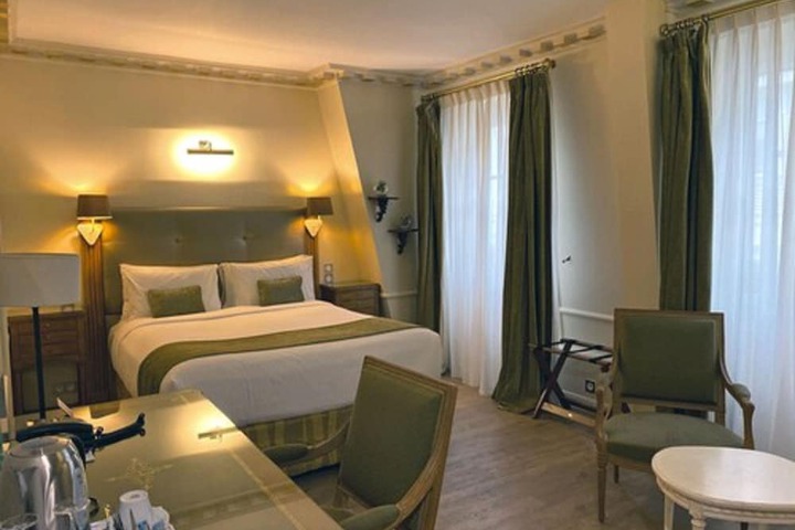 Room 15 of 37