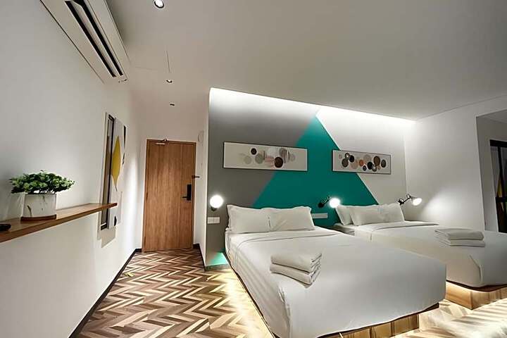 Photo 12