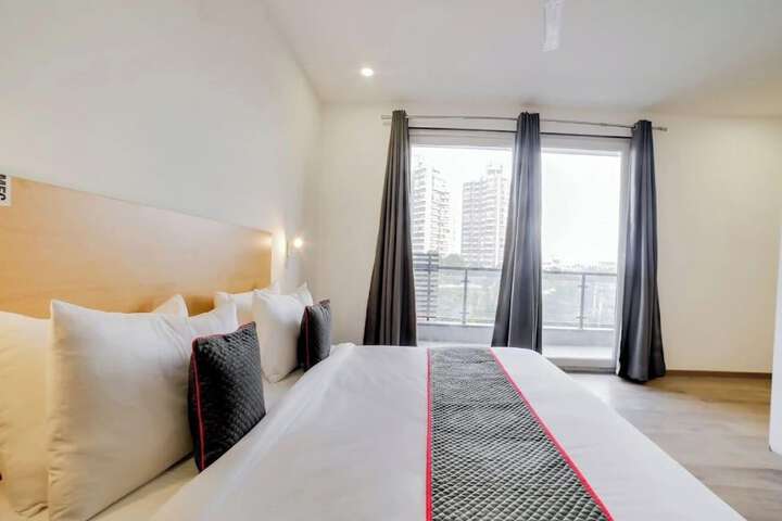 Room 3 of 8