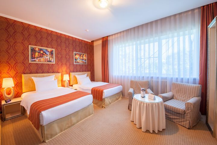 Room 21 of 48