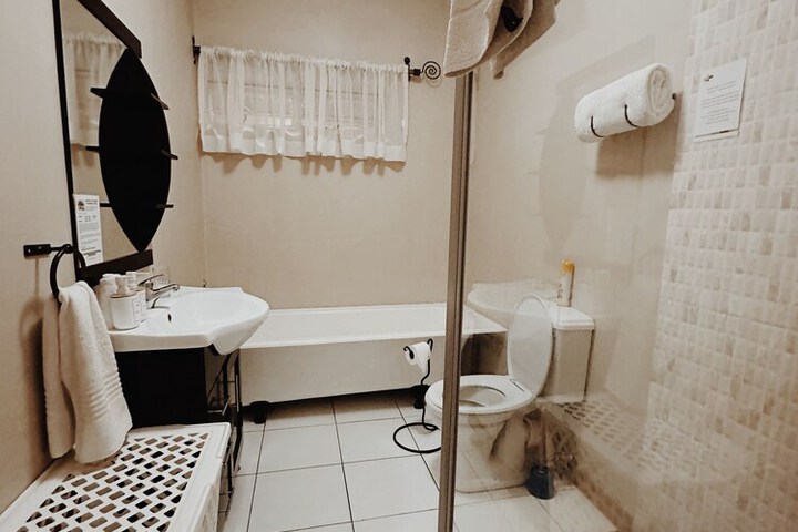 Room 26 of 39