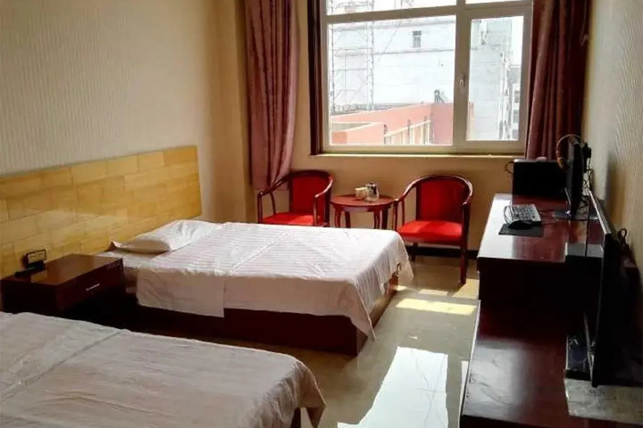Room 8 of 8