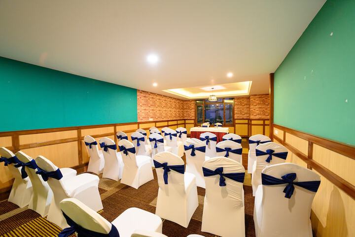 Ballroom/Hall 63 of 70
