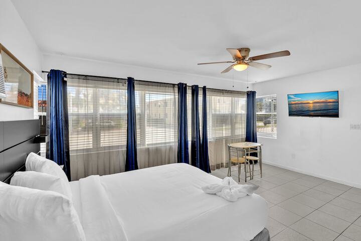 Studio Suite (1 of 6)