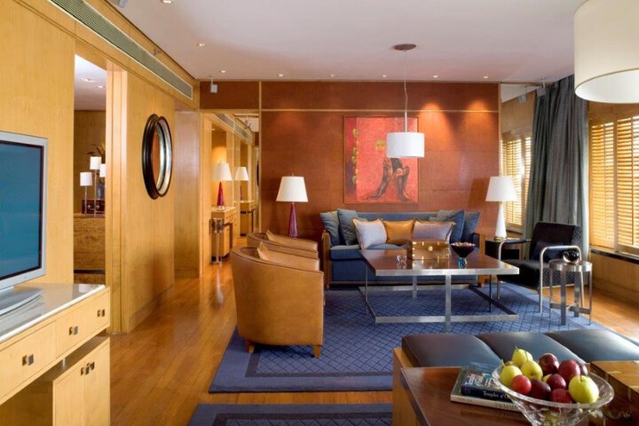 Room 42 of 86