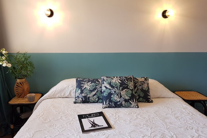 Room 10 of 32