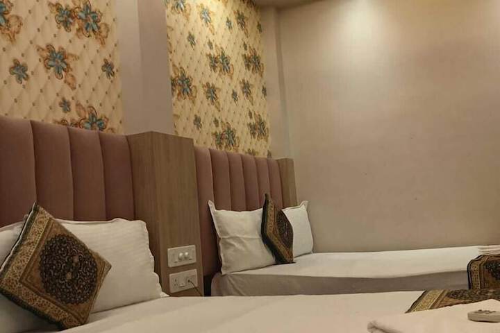 Room 37 of 54