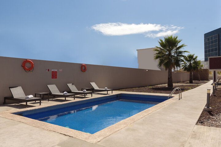 Pool Hotel